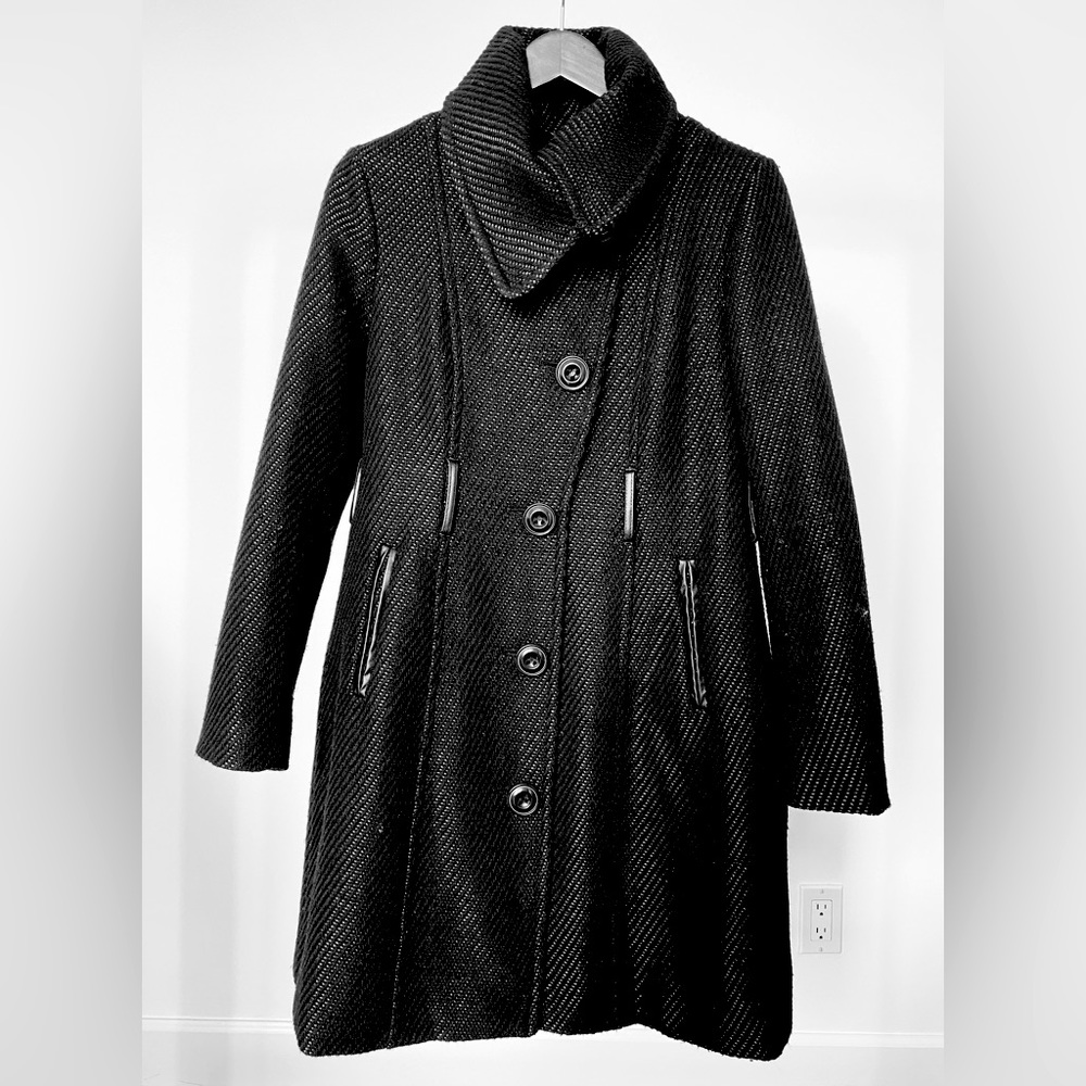 Lady Dutch Outerwear
